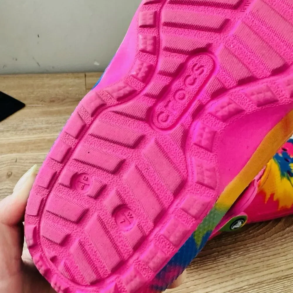 Crocs Pink Tie Dye Slip On Fur Lined Clogs Women’s Size 7